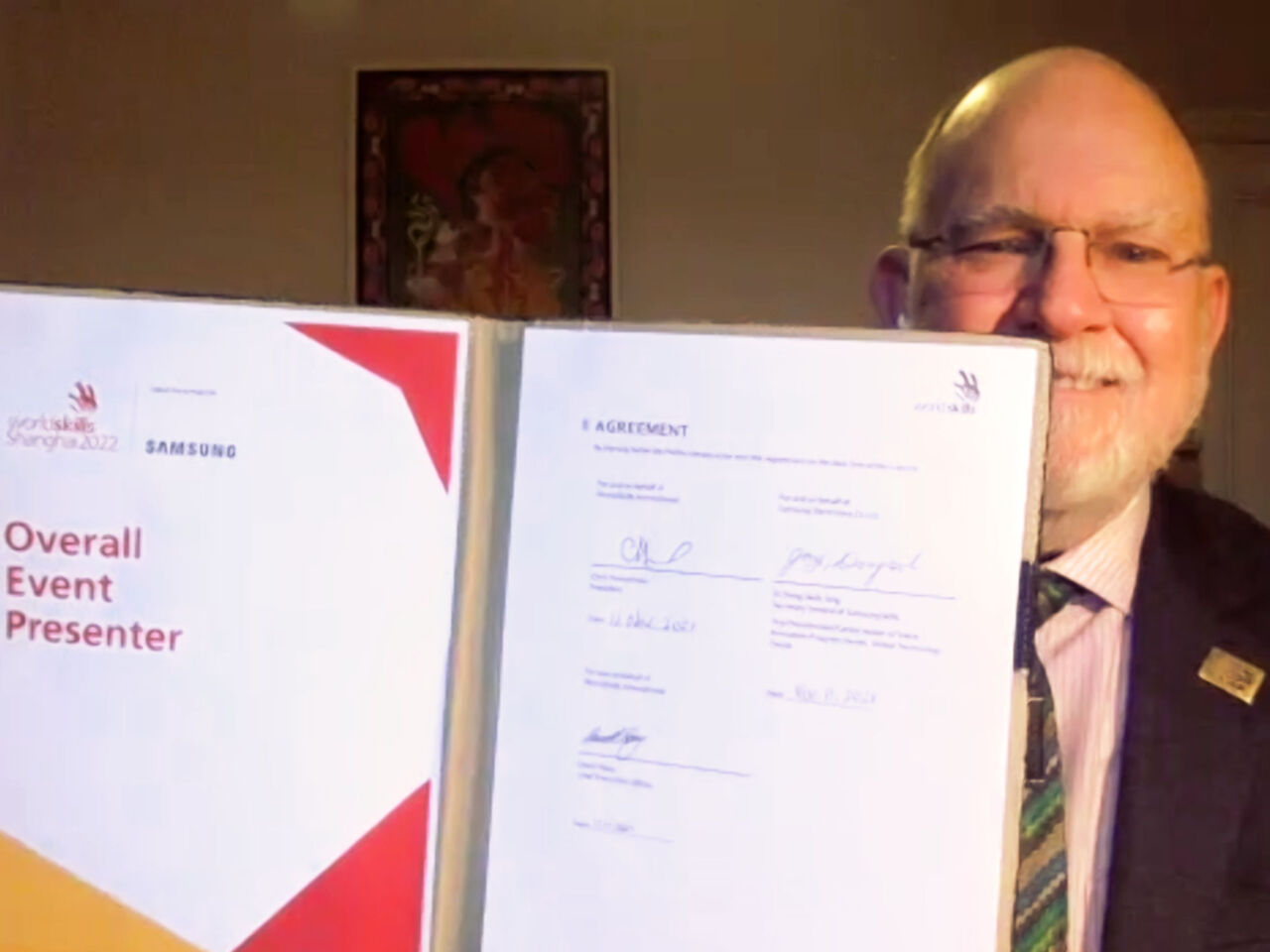 Chris Humphries，世界技能国际理事会主席和主席，在演唱仪式上。